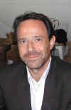 Marc Lévy, le 31 août 2003, lors d'une séance de dédicace, à Chanceaux-près-Loches, Indre-et-Loire.