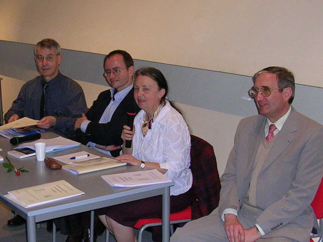 François Lemaire, Jean Hautepierre, Catherine Réault-Crosnier et Régis Crosnier, lors de la conférence Maurice Rollinat et Edgar Poe en poésie, à la médiathèque de Châteauroux, le 1er mars 2009.