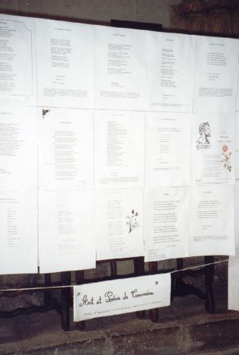 Poèmes exposés par les membres d'Art et Poésie de Touraine, au Mur de poésie de Tours 2000