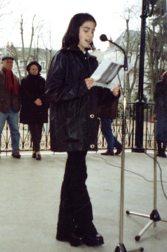 Vanessa DESHAIX, au jardin des Prébendes, le 29 mars 2000.