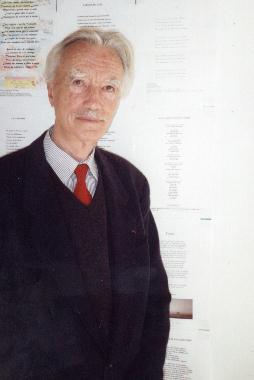 Max BIZEAU au Mur de poésie de TOURS 2001.