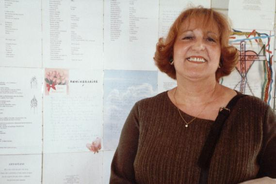Bernadette BELLUOT-BEAUJEAN au Mur de posie de Tours 2001.
