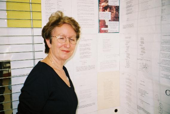 Patricia CHAUVIN-GLONNEAU au "Mur de poésie de Tours" 2002.