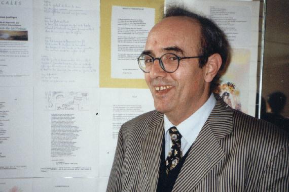 Guy BACQUIÉ au "Mur de poésie de Tours" 2002.