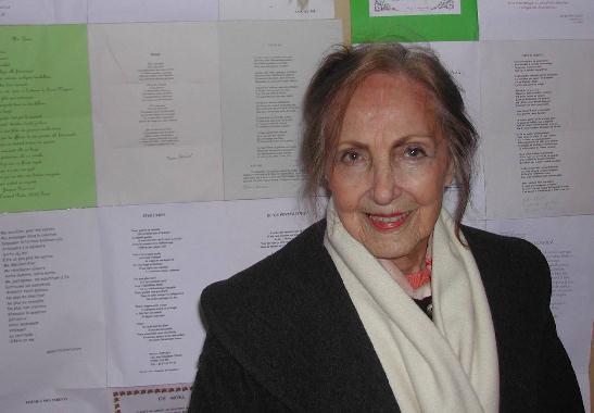 Thérèse PLANIOL au Mur de poésie de Tours 2004.