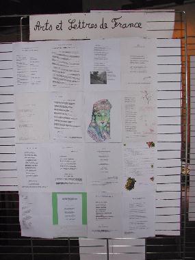 Panneau des membres de l'association Arts et Lettres de France, exposé au Mur de poésie de Tours 2005.
