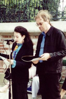 Jacqueline et Jean-Louis LEMAÎTRE présentant Maurice MAETERLINCK, aux 4èmes rencontres littéraires des Prébendes à TOURS, le 2 août 2002.