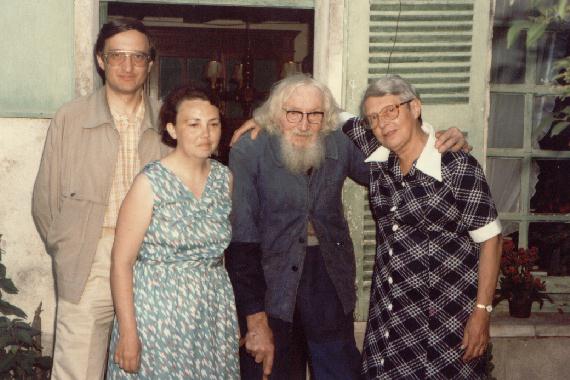 Eugne BIZEAU, le 1er aot 1986,  103 ans, avec Rgis CROSNIER, Catherine RAULT-CROSNIER et Annie SPILLEBOUT.